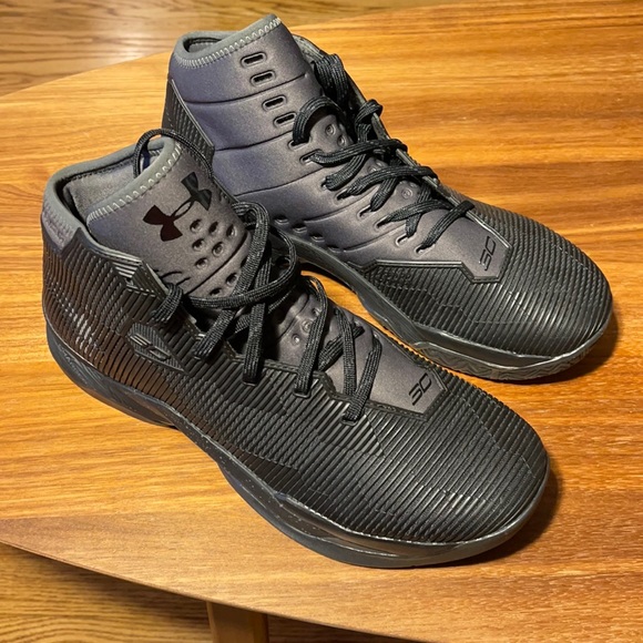 Under Armour Steph Curry Basketball Sneakers SZ 10